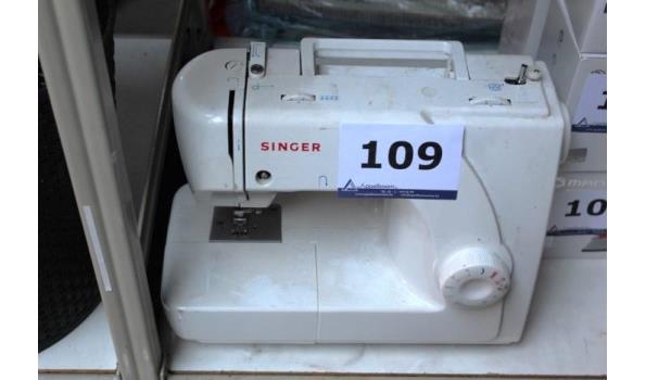 naaimachine SINGER plus strijkijzer DOMO, werking niet gekend